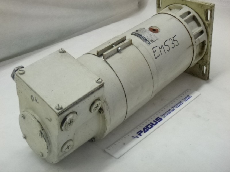 Gleichstrommotor VEM 1213 WSM2-85.08 ( 1213WSM2-85.08 ) Ersatzteil u.a. für Fräsmaschine AUERBACH FkrSRS 250 CNC-H 646 ! gebraucht ! Bilder auf Industry-Pilot